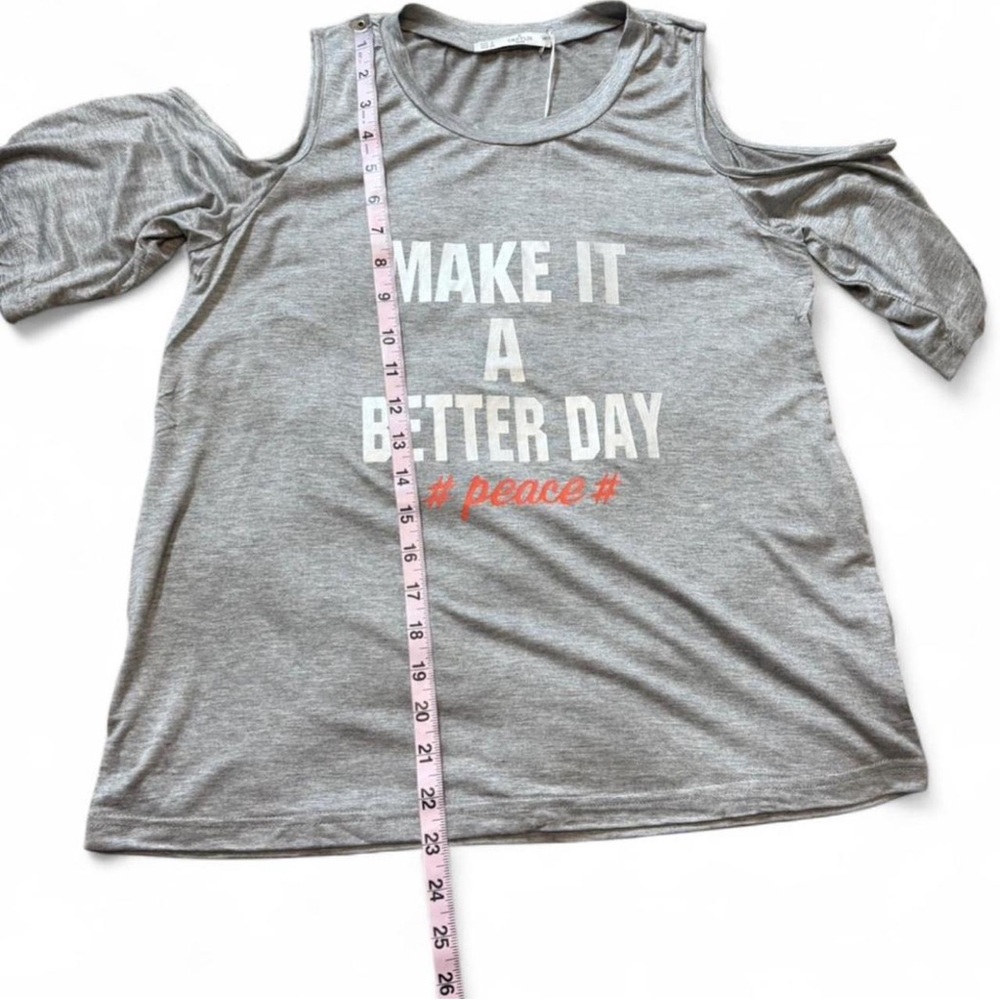 ‎Graphic Cold Shoulder Tee - Picture 14 of 14